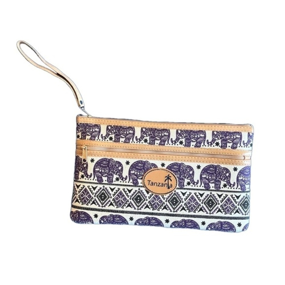 ⭐️ NWOT - Tanzania elephant patterned makeup case/ pencil case